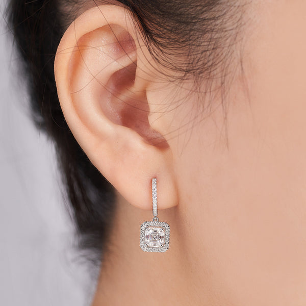 Aros con halo de moissanita de talla Asscher para mujer en plata de ley