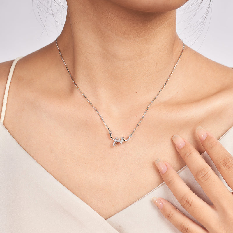 Collares con letras de amor de moissanita para mujer en plata de ley